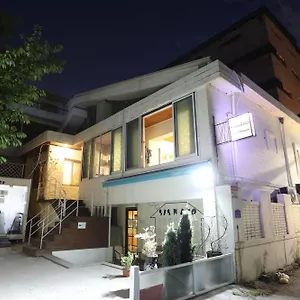 게스트하우스 시스앤브로